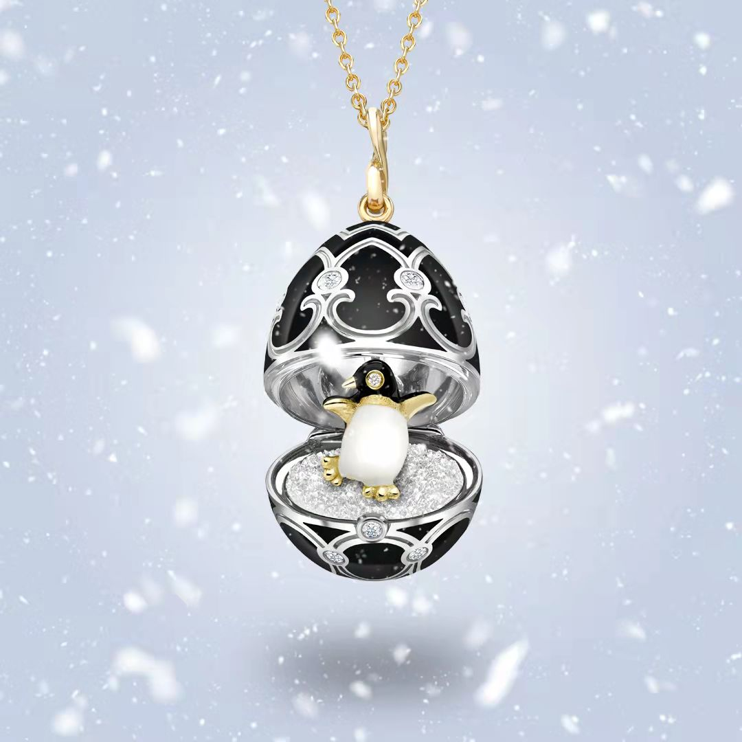 『珠宝』Fabergé 推出 Heritage 彩蛋挂坠新作：欢快的企鹅(图2)