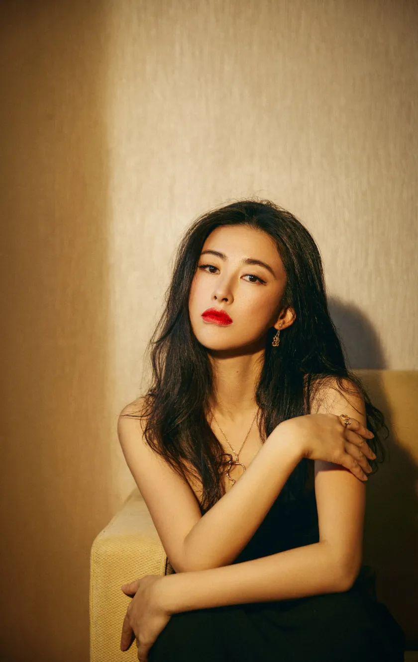 盘点女明星们那些闪闪发光的珠宝—朱珠(图18)